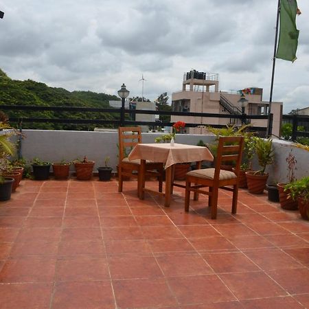העיר בנגלור Himalayan Inn Hotel מראה חיצוני תמונה