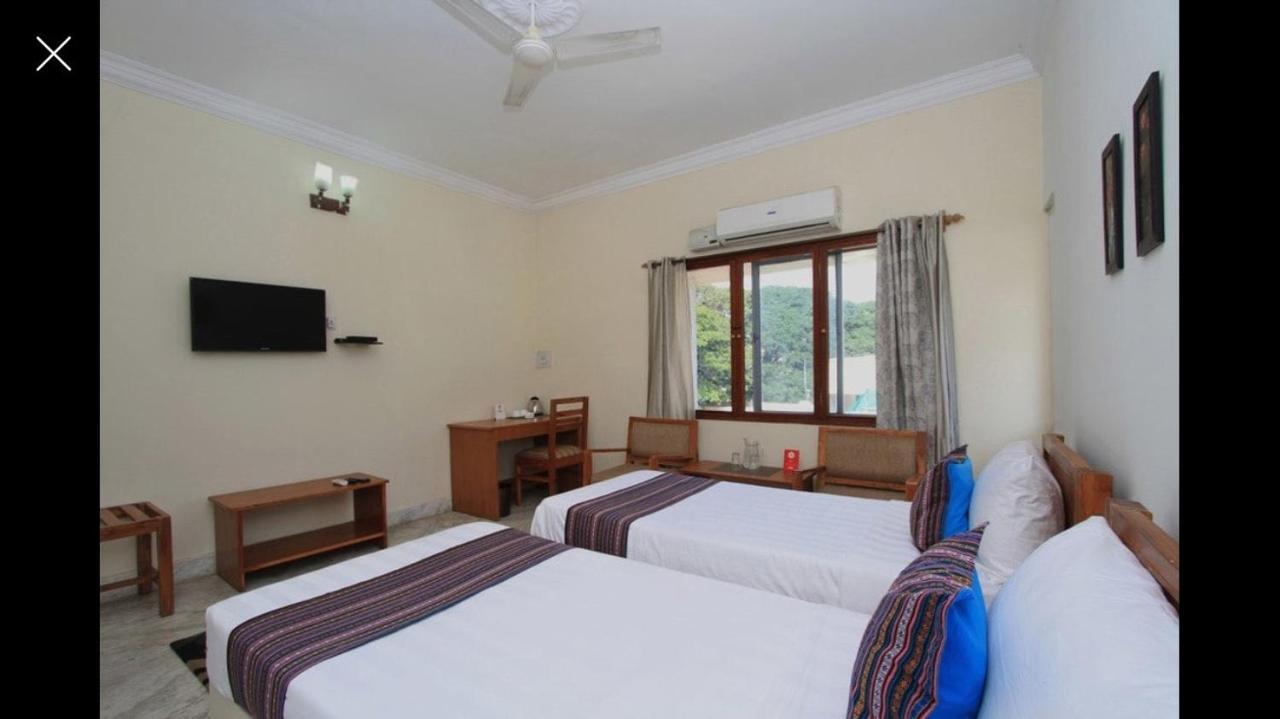העיר בנגלור Himalayan Inn Hotel מראה חיצוני תמונה