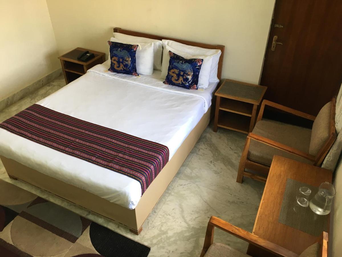 העיר בנגלור Himalayan Inn Hotel מראה חיצוני תמונה
