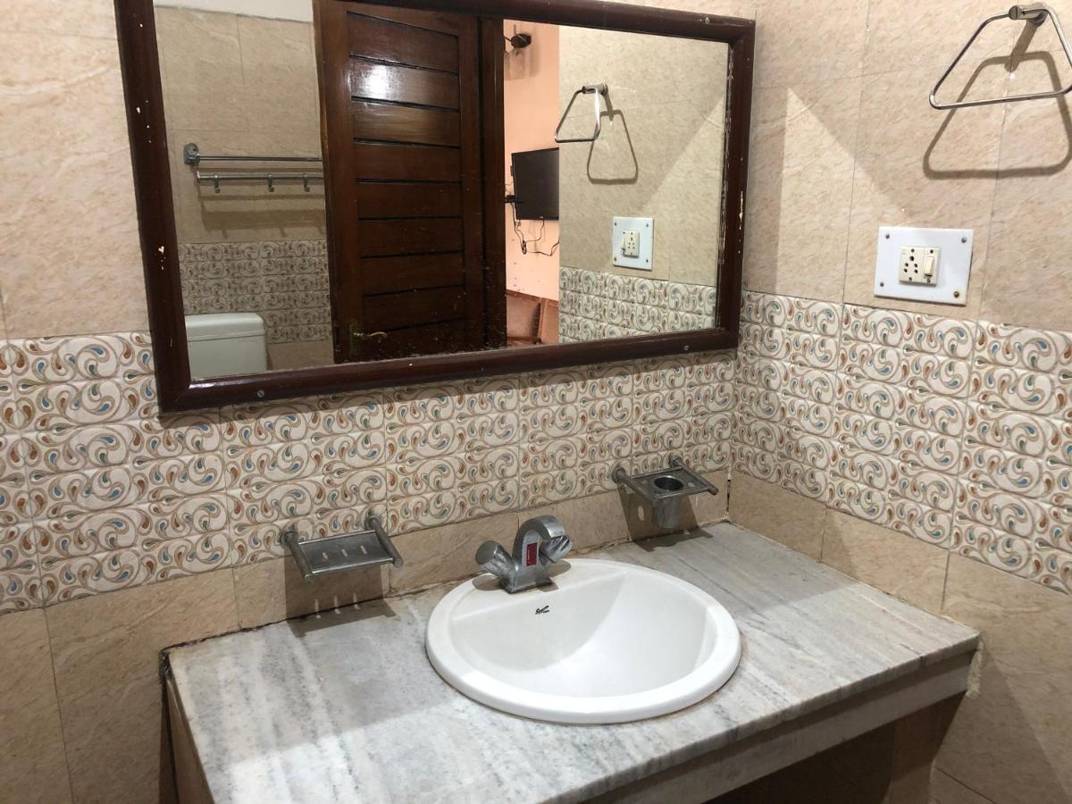 העיר בנגלור Himalayan Inn Hotel מראה חיצוני תמונה